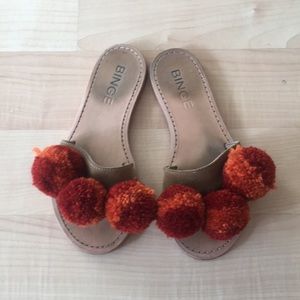 Binge Kneeting Sandal size 7